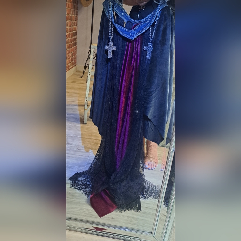 Gothic/Velvet BUSTLE SKIRT - Picture 2 of 14